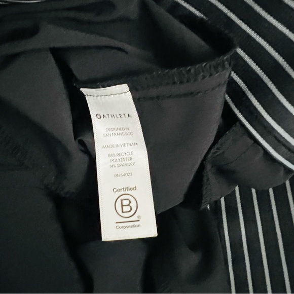 Athleta Tribeca Crop Pants - Picture 11 of 11